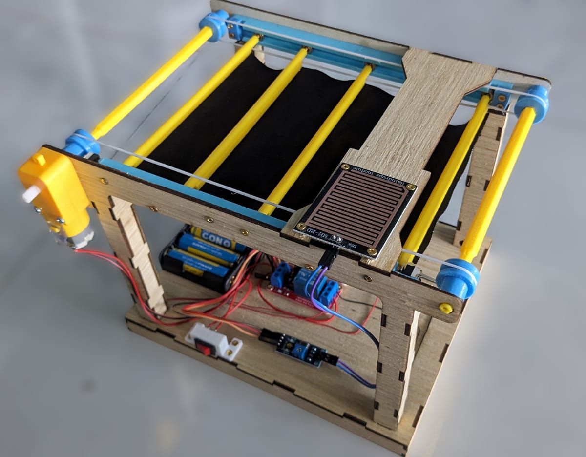 Màn che mưa tự động STEM